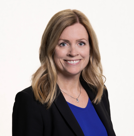 executiveCard_SarahStevens_Desktop.jpg