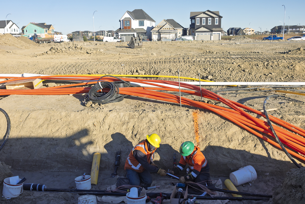 ENMAX Power team splice a distribution feeder in Mahogany